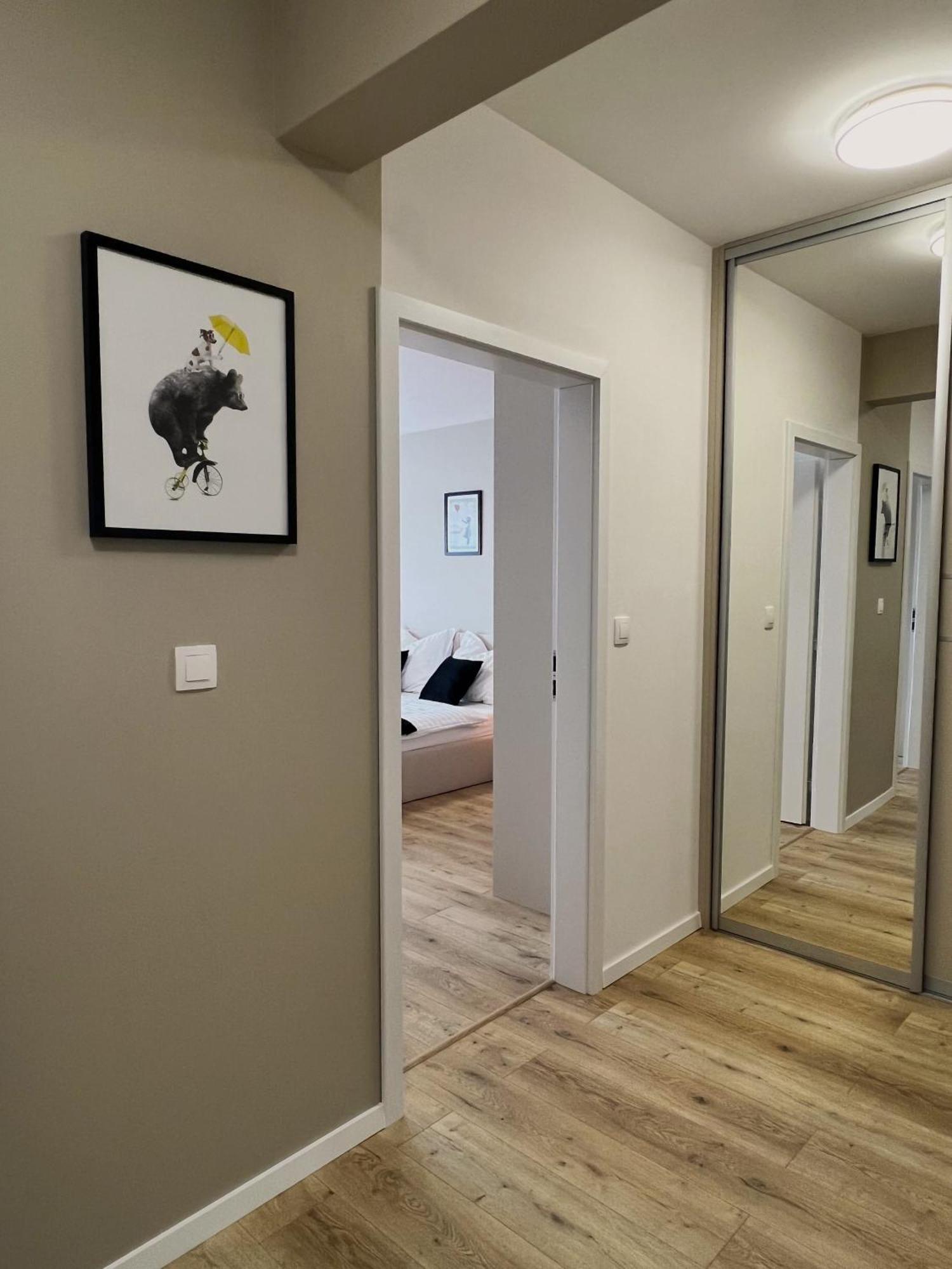Cozy Stay Apartment Trencin Ngoại thất bức ảnh