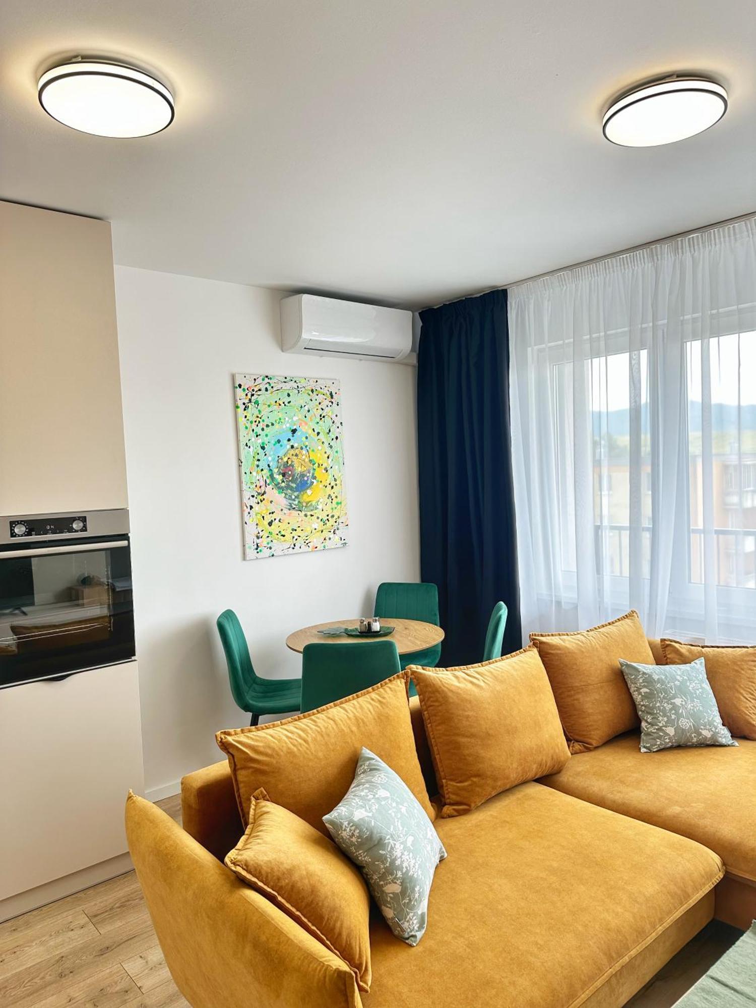 Cozy Stay Apartment Trencin Ngoại thất bức ảnh